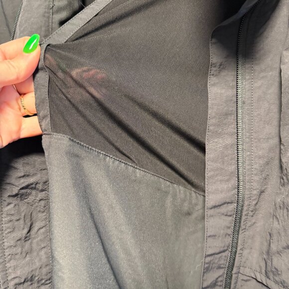 Quince Water Repellent Windbreaker Jacket Black Medium - Picture 9 of 10